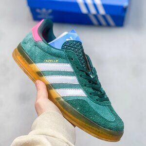 NWT Adidas Gazelle Gum Sole Women's Green White Sport Shoes Turn Fur Sneaker
